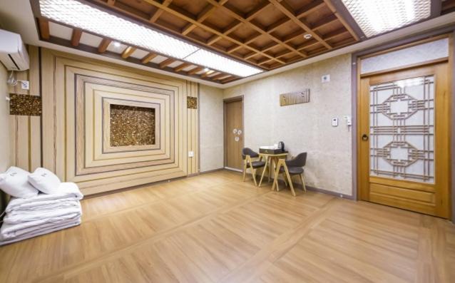 Jeonju Hanok Hotel Kung Exterior photo